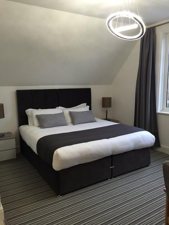 One Helena Road Serviced 3*